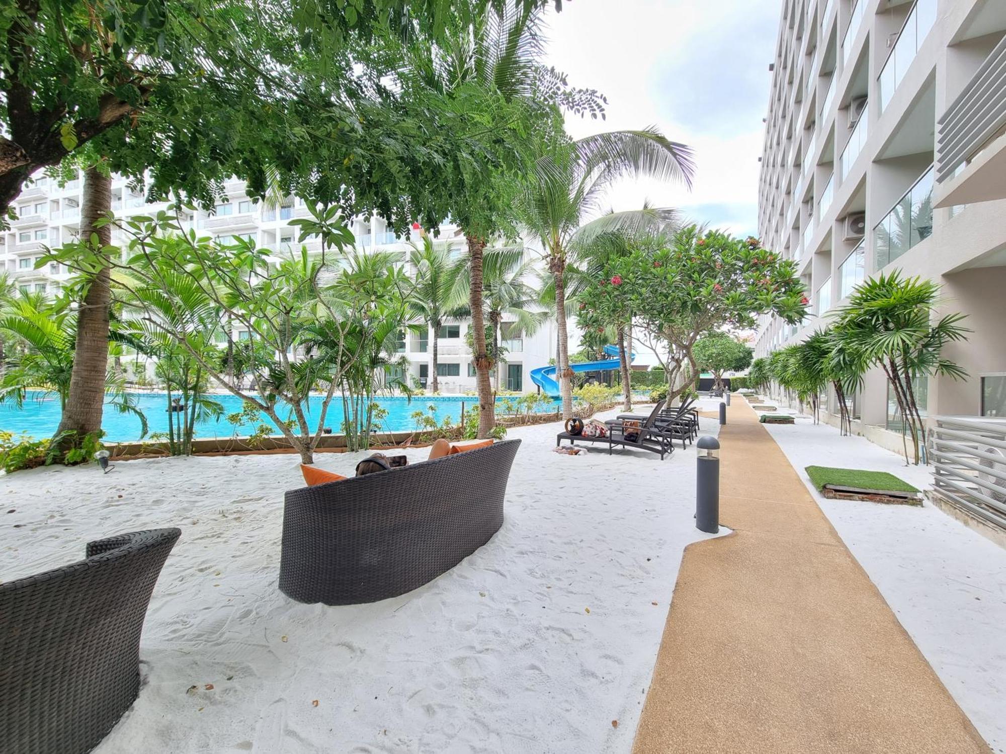 Laguna Beach Condo Resort 3 Maldives Pattaya Pool View ลากูน่า บีช คอนโด รีสอร์ต 3 พัทยา Джомтиен Бийч Екстериор снимка