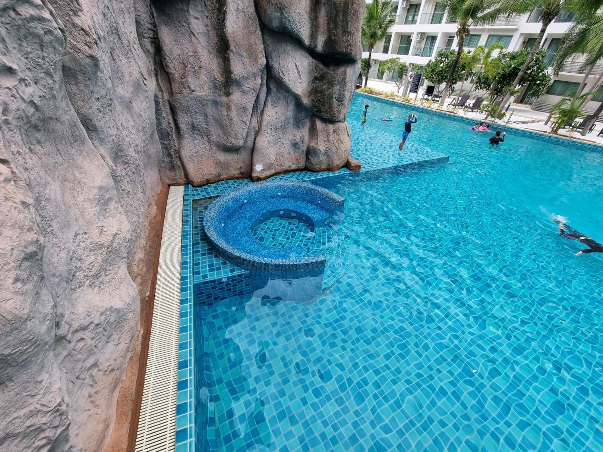 Laguna Beach Condo Resort 3 Maldives Pattaya Pool View ลากูน่า บีช คอนโด รีสอร์ต 3 พัทยา Джомтиен Бийч Екстериор снимка