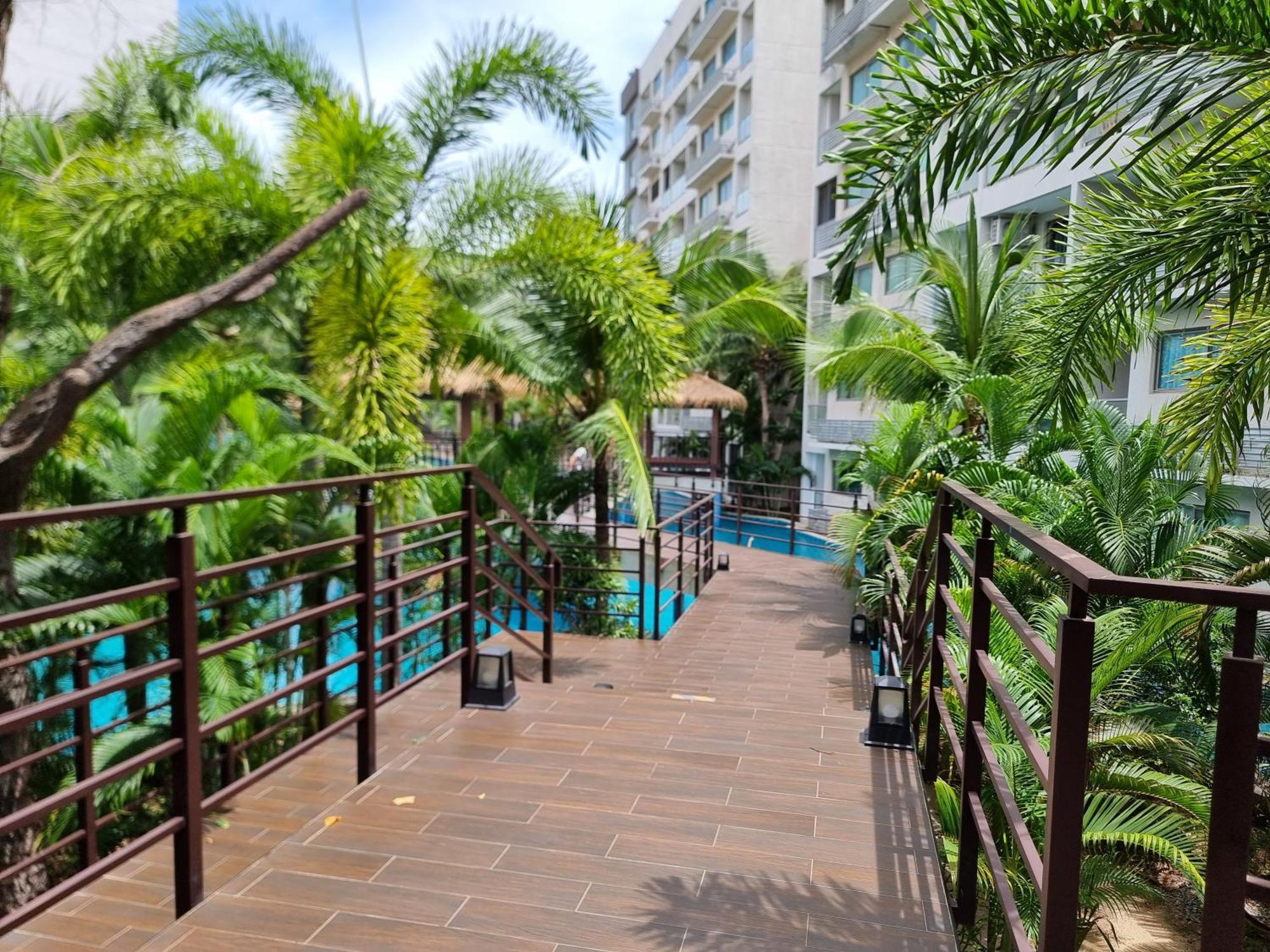 Laguna Beach Condo Resort 3 Maldives Pattaya Pool View ลากูน่า บีช คอนโด รีสอร์ต 3 พัทยา Джомтиен Бийч Екстериор снимка